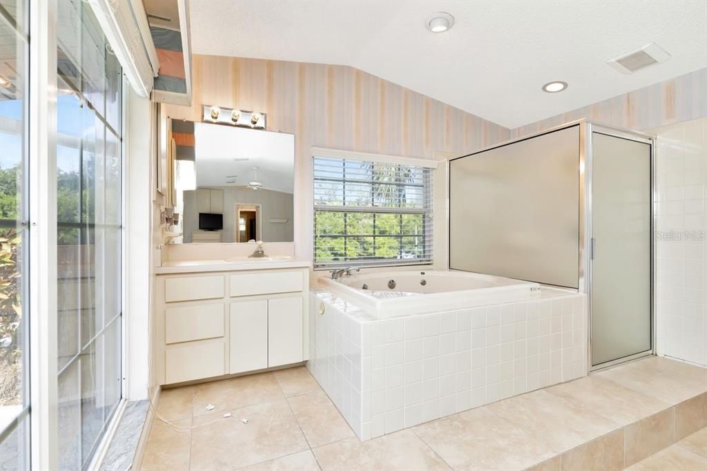 En Venta: $1,299,000 (4 camas, 3 baños, 2935 Pies cuadrados)