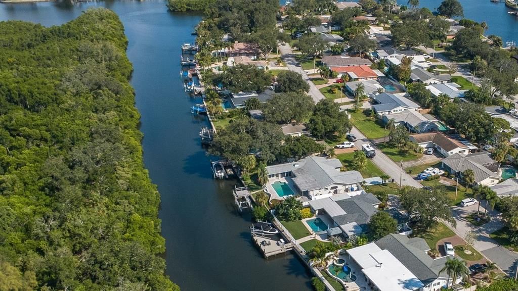 En Venta: $1,299,000 (4 camas, 3 baños, 2935 Pies cuadrados)