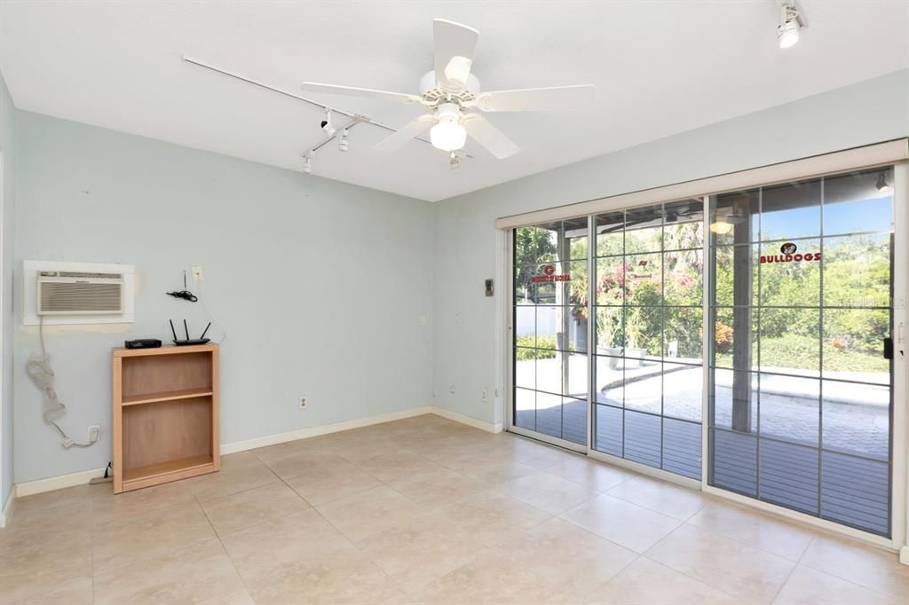 En Venta: $1,299,000 (4 camas, 3 baños, 2935 Pies cuadrados)