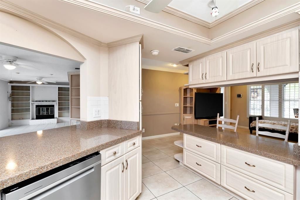 En Venta: $1,299,000 (4 camas, 3 baños, 2935 Pies cuadrados)