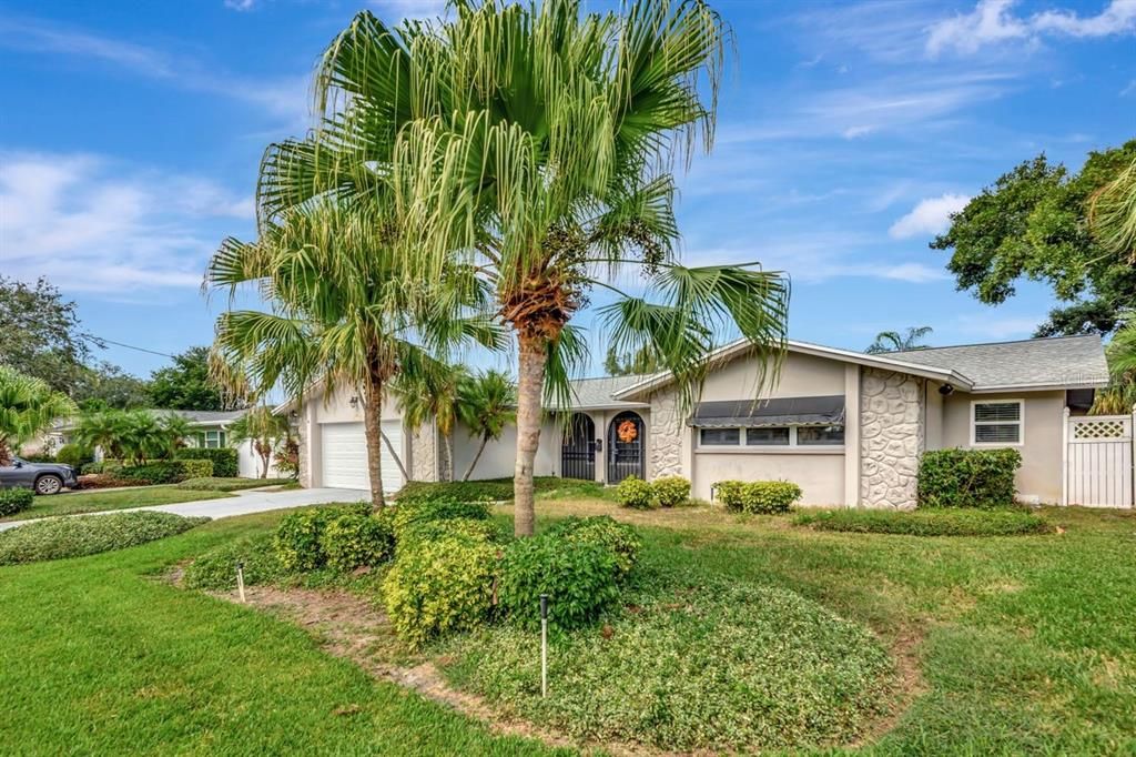 En Venta: $1,299,000 (4 camas, 3 baños, 2935 Pies cuadrados)