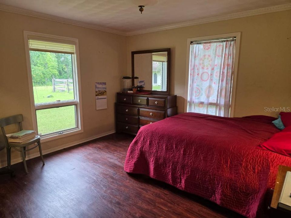 For Sale: $995,000 (4 beds, 2 baths, 4783 Square Feet)