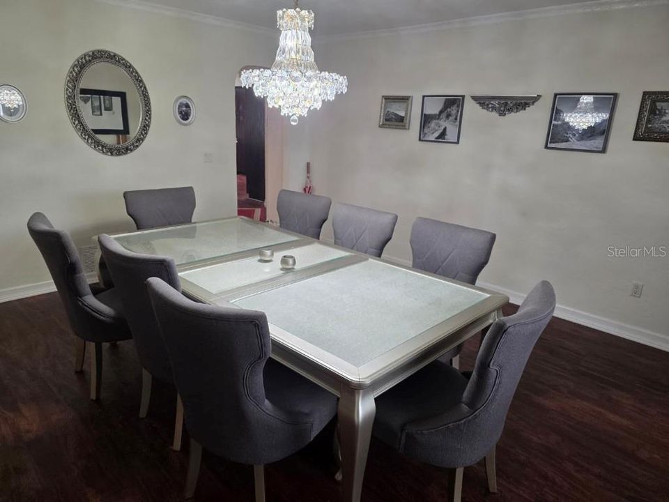 For Sale: $995,000 (4 beds, 2 baths, 4783 Square Feet)