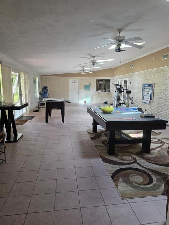 For Sale: $995,000 (4 beds, 2 baths, 4783 Square Feet)