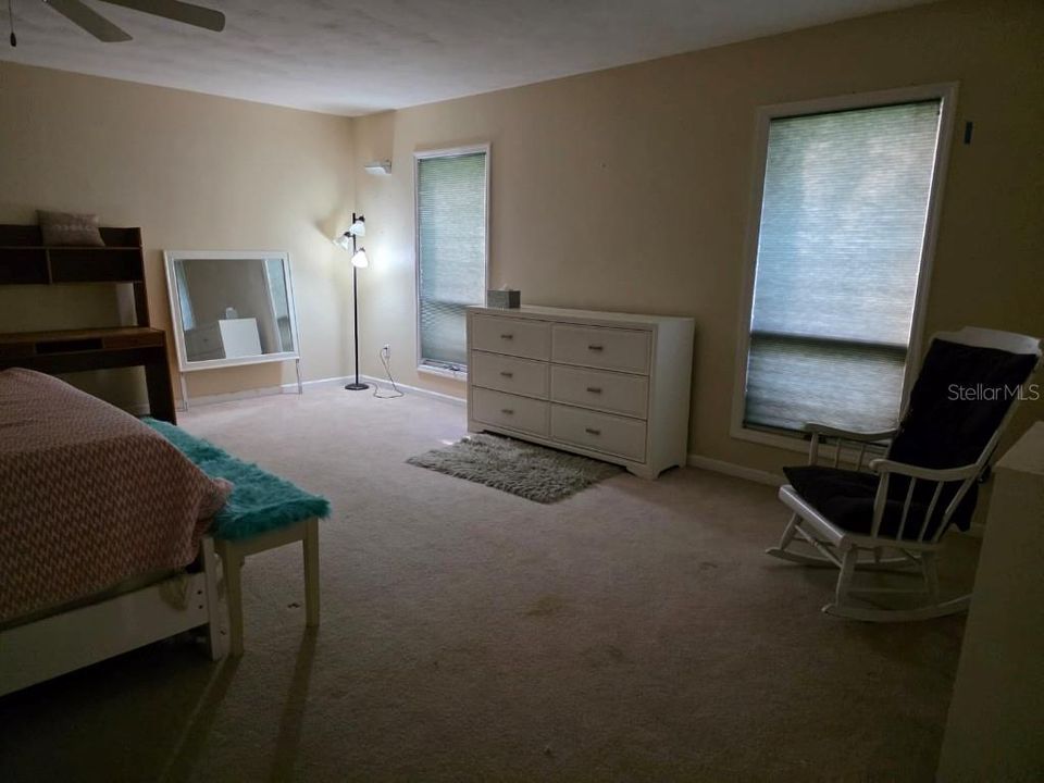 For Sale: $995,000 (4 beds, 2 baths, 4783 Square Feet)