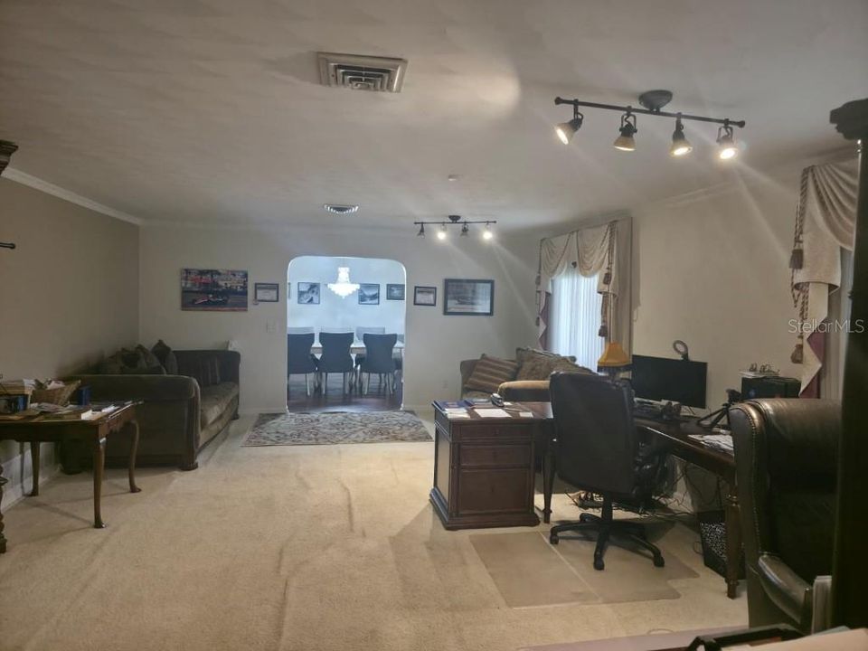 For Sale: $995,000 (4 beds, 2 baths, 4783 Square Feet)