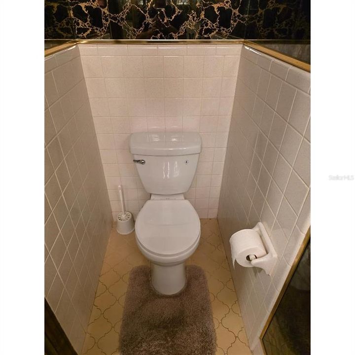 For Sale: $995,000 (4 beds, 2 baths, 4783 Square Feet)