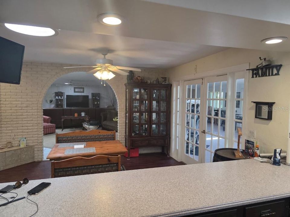 For Sale: $995,000 (4 beds, 2 baths, 4783 Square Feet)