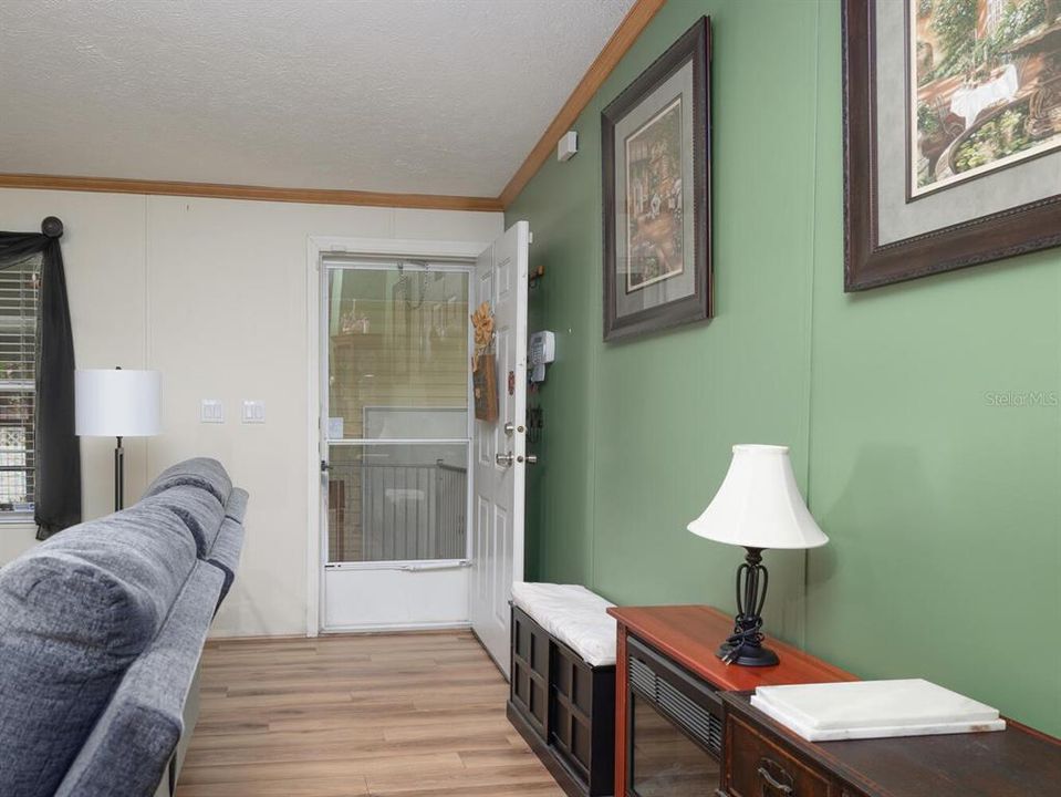 待售: $199,900 (3 贝兹, 2 浴室, 1800 平方英尺)