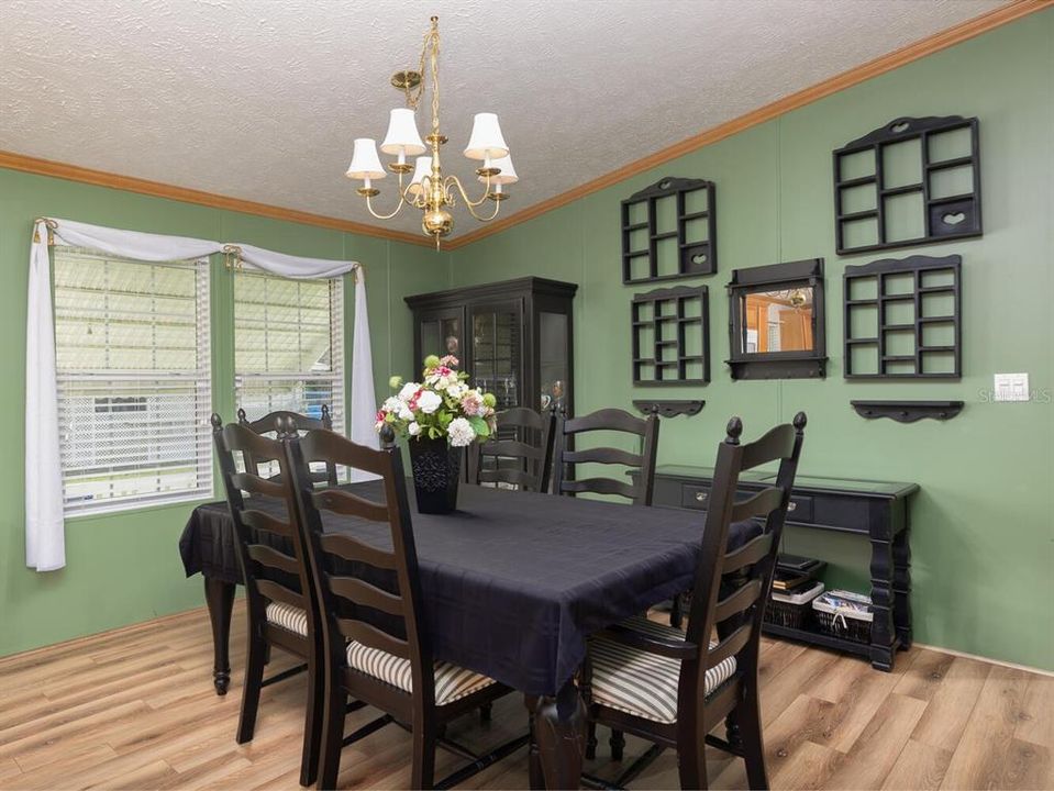 待售: $199,900 (3 贝兹, 2 浴室, 1800 平方英尺)