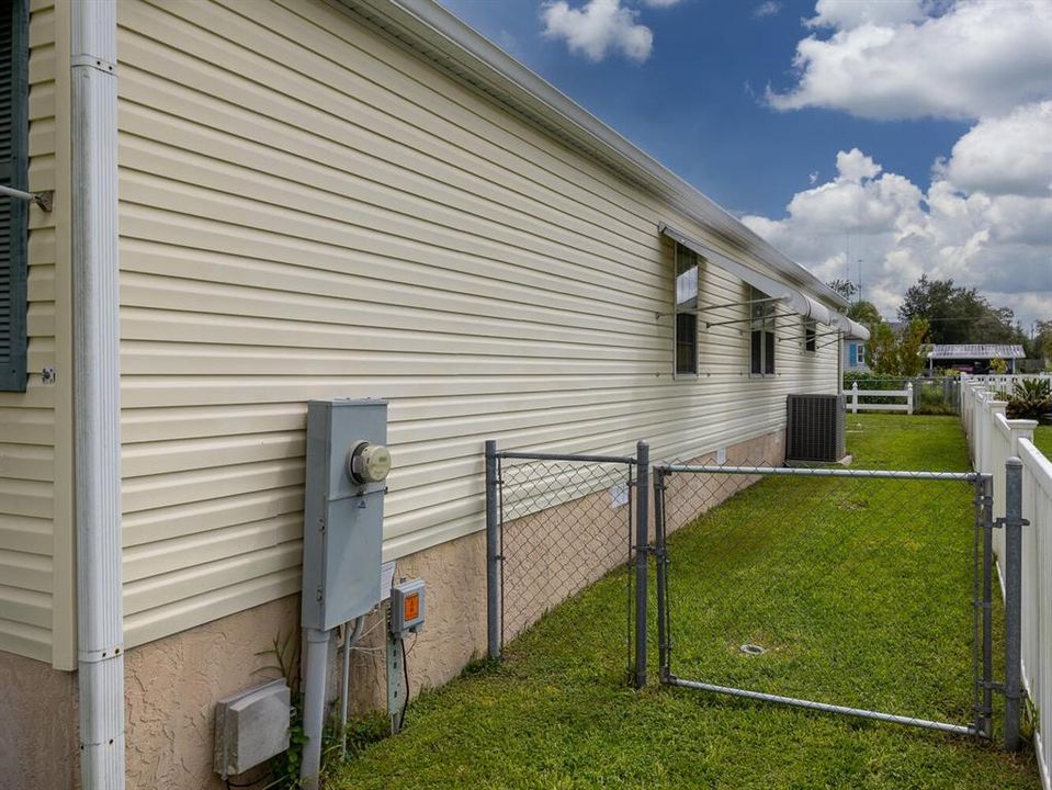 待售: $199,900 (3 贝兹, 2 浴室, 1800 平方英尺)