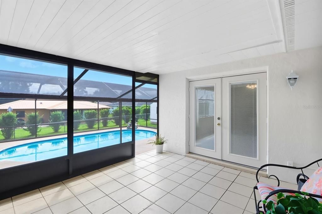 На продажу: $320,000 (2 спален, 2 ванн, 1434 Квадратных фут)