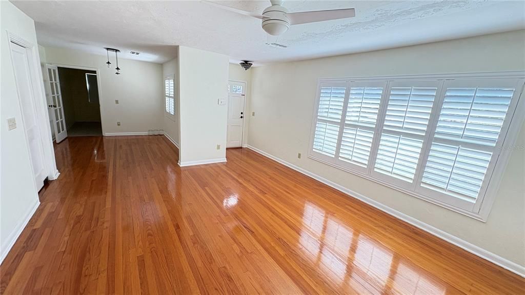 В аренду: $2,100 (3 спален, 3 ванн, 1641 Квадратных фут)