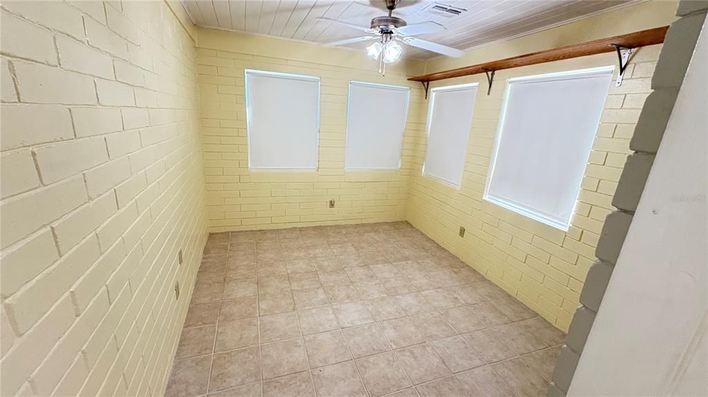 В аренду: $2,100 (3 спален, 3 ванн, 1641 Квадратных фут)