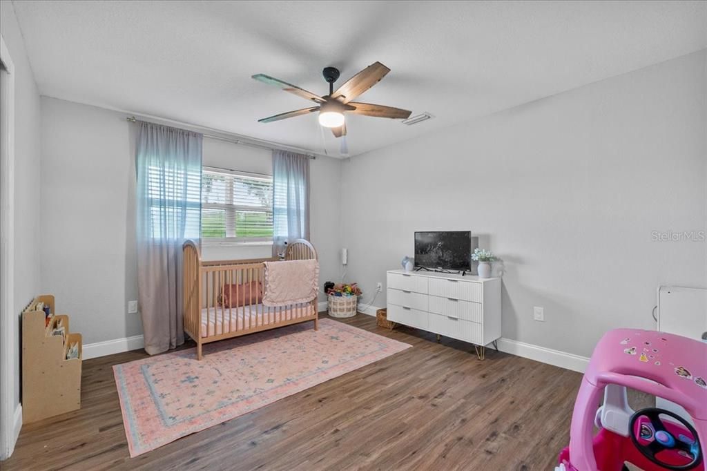 En Venta: $734,999 (4 camas, 3 baños, 2380 Pies cuadrados)