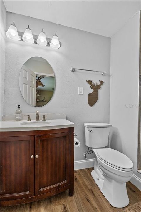 En Venta: $734,999 (4 camas, 3 baños, 2380 Pies cuadrados)