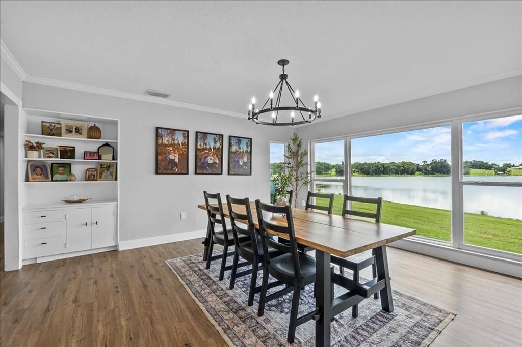 En Venta: $734,999 (4 camas, 3 baños, 2380 Pies cuadrados)