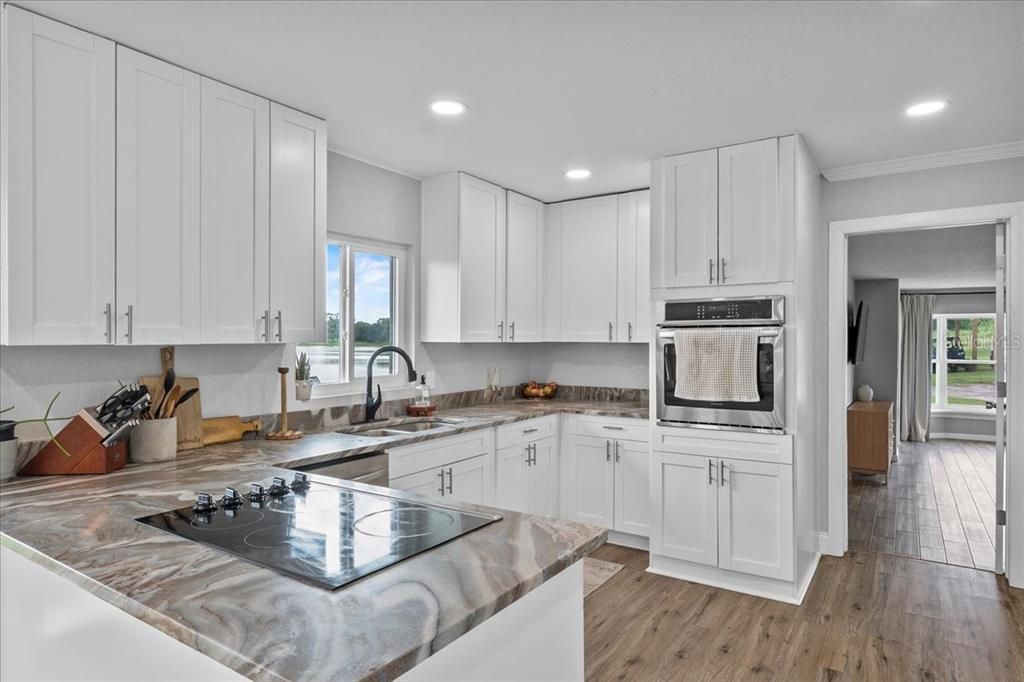 En Venta: $734,999 (4 camas, 3 baños, 2380 Pies cuadrados)