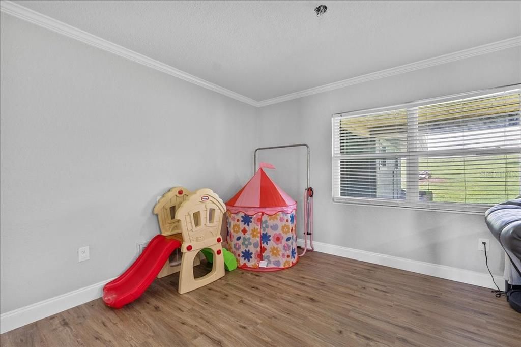 En Venta: $734,999 (4 camas, 3 baños, 2380 Pies cuadrados)