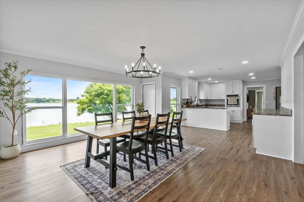 En Venta: $734,999 (4 camas, 3 baños, 2380 Pies cuadrados)