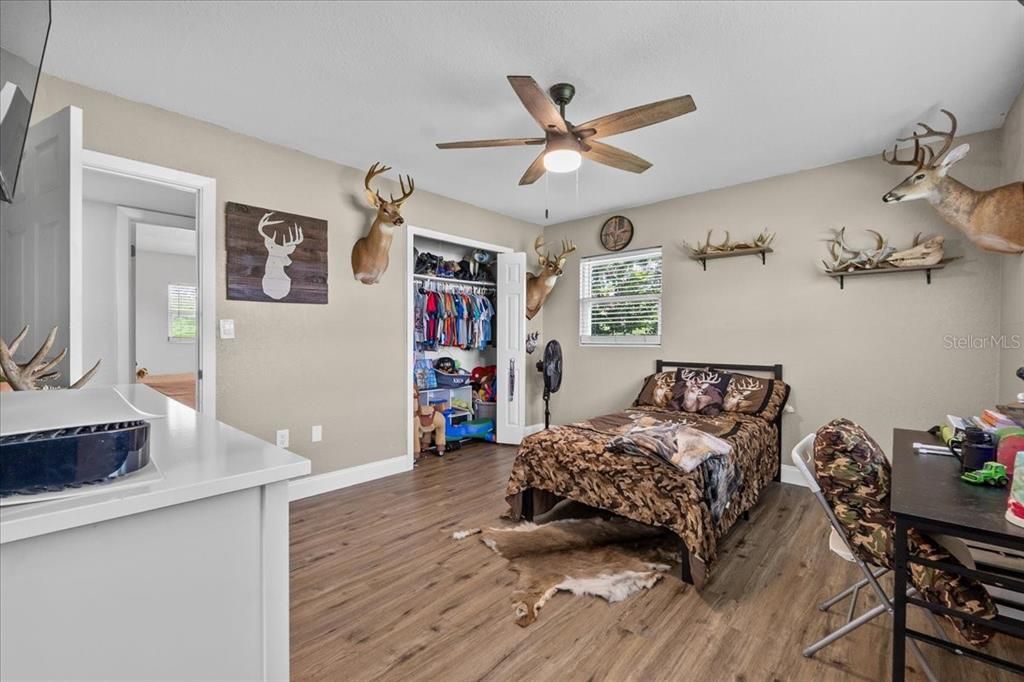 En Venta: $734,999 (4 camas, 3 baños, 2380 Pies cuadrados)