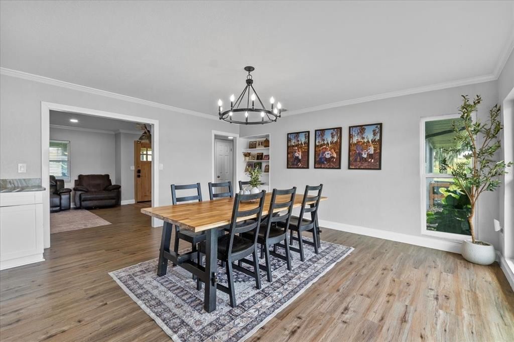 En Venta: $734,999 (4 camas, 3 baños, 2380 Pies cuadrados)