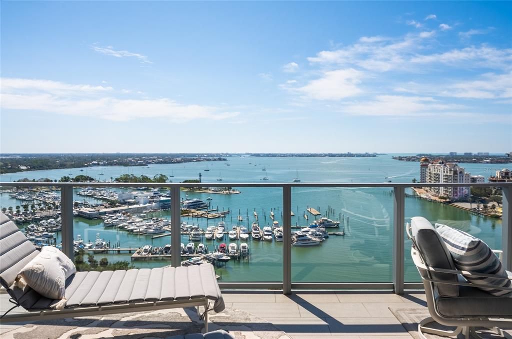 For Rent: $12,000 (2 beds, 2 baths, 1665 Square Feet)