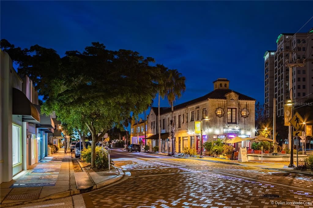 For Rent: $12,000 (2 beds, 2 baths, 1665 Square Feet)