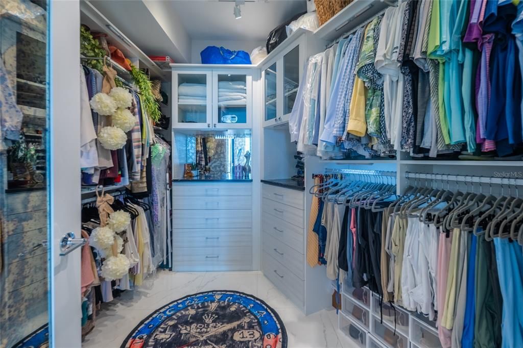 For Rent: $12,000 (2 beds, 2 baths, 1665 Square Feet)