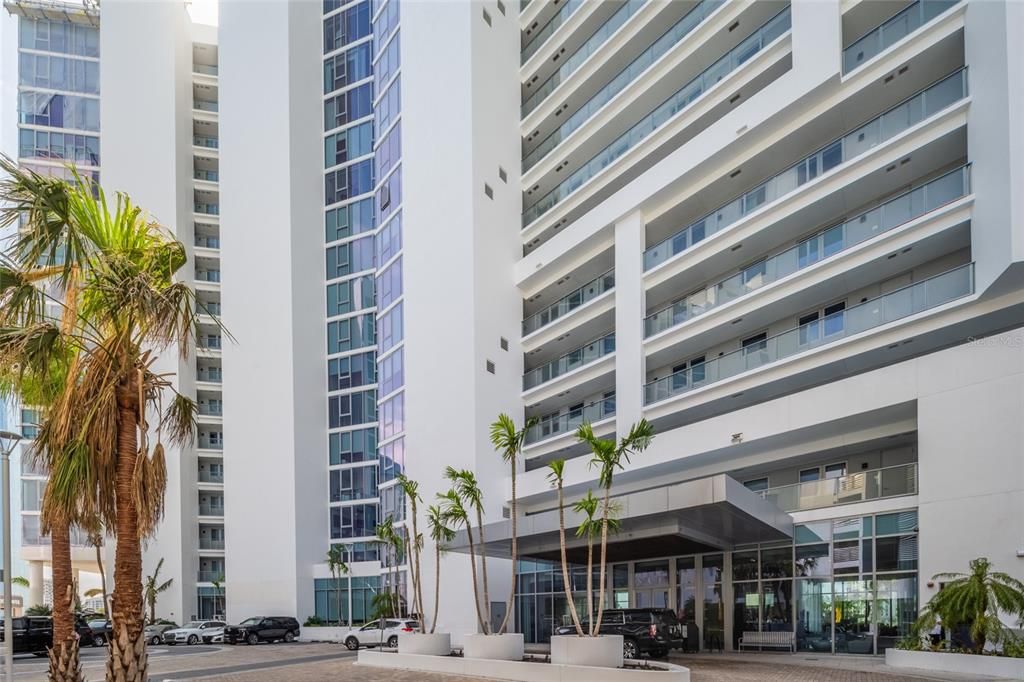 For Rent: $12,000 (2 beds, 2 baths, 1665 Square Feet)