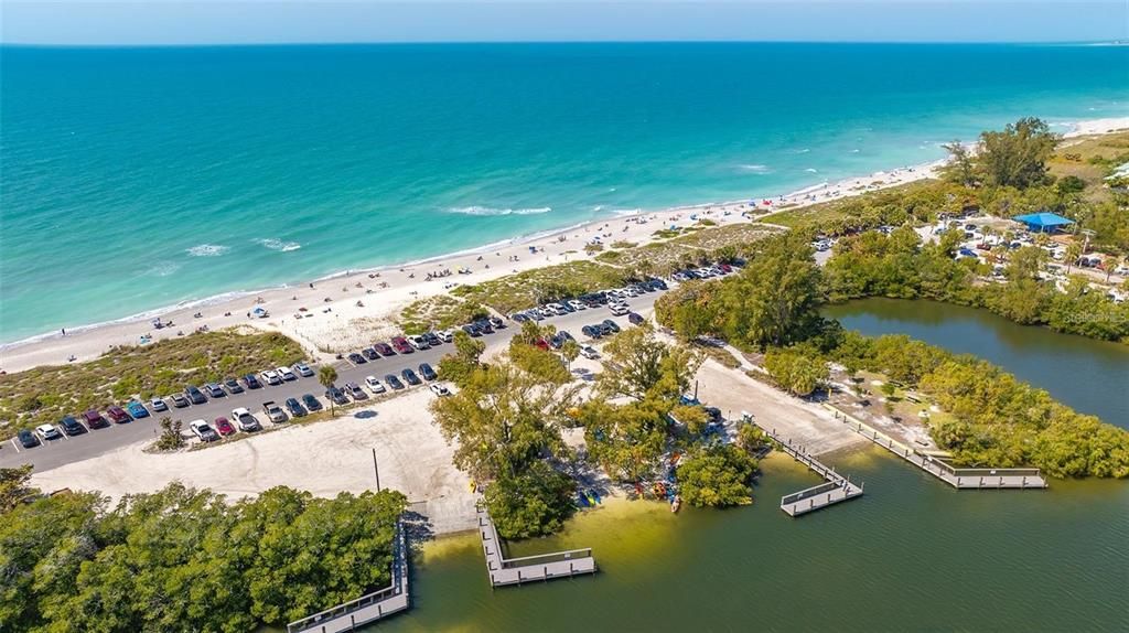 В аренду: $8,000 (3 спален, 2 ванн, 2084 Квадратных фут)