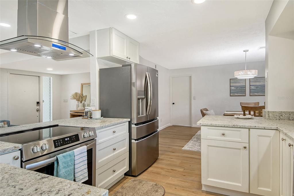 В аренду: $8,000 (3 спален, 2 ванн, 2084 Квадратных фут)