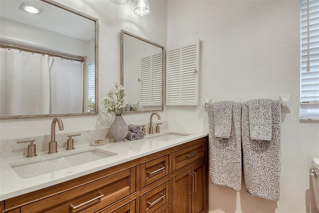 В аренду: $8,000 (3 спален, 2 ванн, 2084 Квадратных фут)