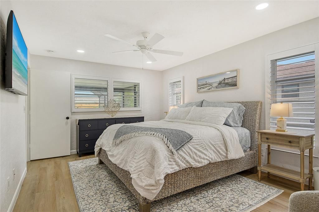 В аренду: $8,000 (3 спален, 2 ванн, 2084 Квадратных фут)