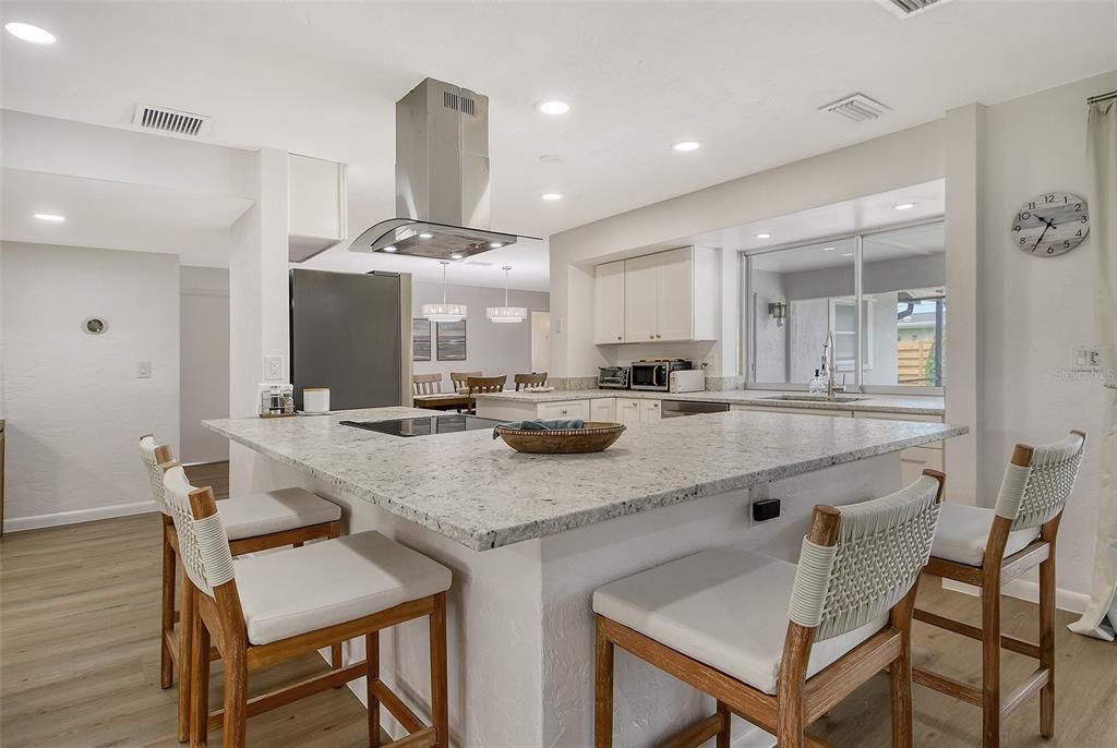 В аренду: $8,000 (3 спален, 2 ванн, 2084 Квадратных фут)