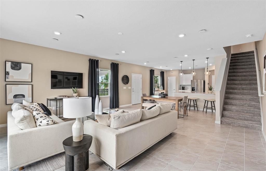 Active With Contract: $372,790 (3 beds, 2 baths, 1782 Square Feet)