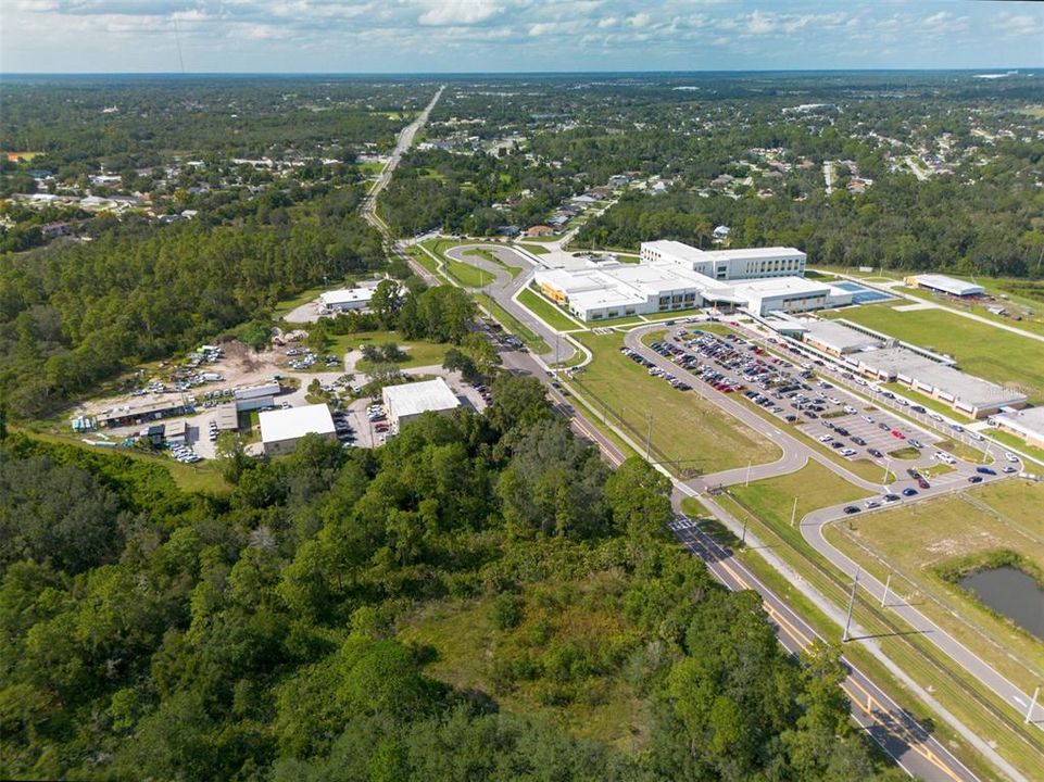 待售: $288,000 (0.83 acres)