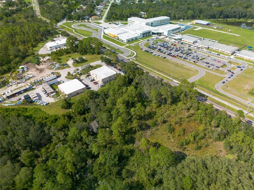 待售: $288,000 (0.83 acres)