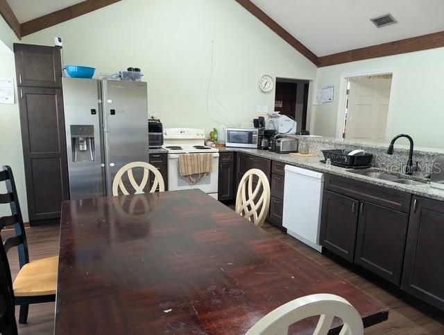 待售: $179,000 (0 贝兹, 0 浴室, 2546 平方英尺)