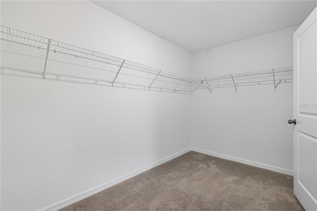 待售: $365,000 (4 贝兹, 2 浴室, 1935 平方英尺)