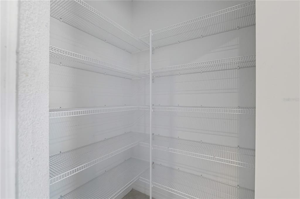 待售: $365,000 (4 贝兹, 2 浴室, 1935 平方英尺)