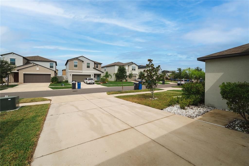 待售: $365,000 (4 贝兹, 2 浴室, 1935 平方英尺)