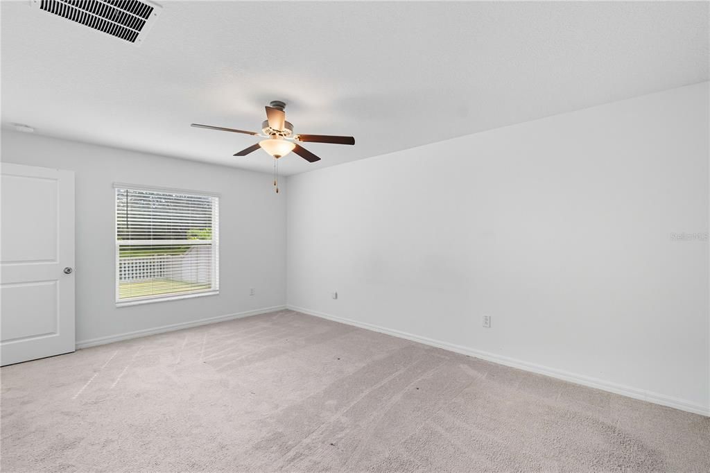 待售: $365,000 (4 贝兹, 2 浴室, 1935 平方英尺)