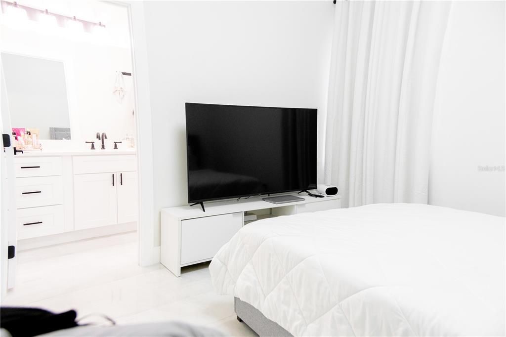 В аренду: $4,350 (4 спален, 3 ванн, 2302 Квадратных фут)