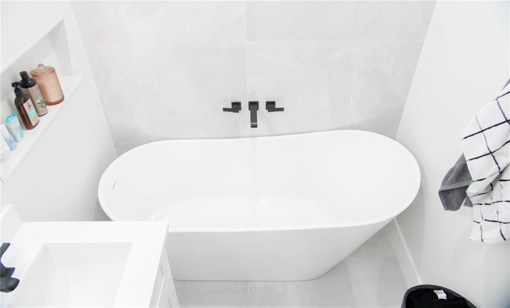 В аренду: $4,350 (4 спален, 3 ванн, 2302 Квадратных фут)