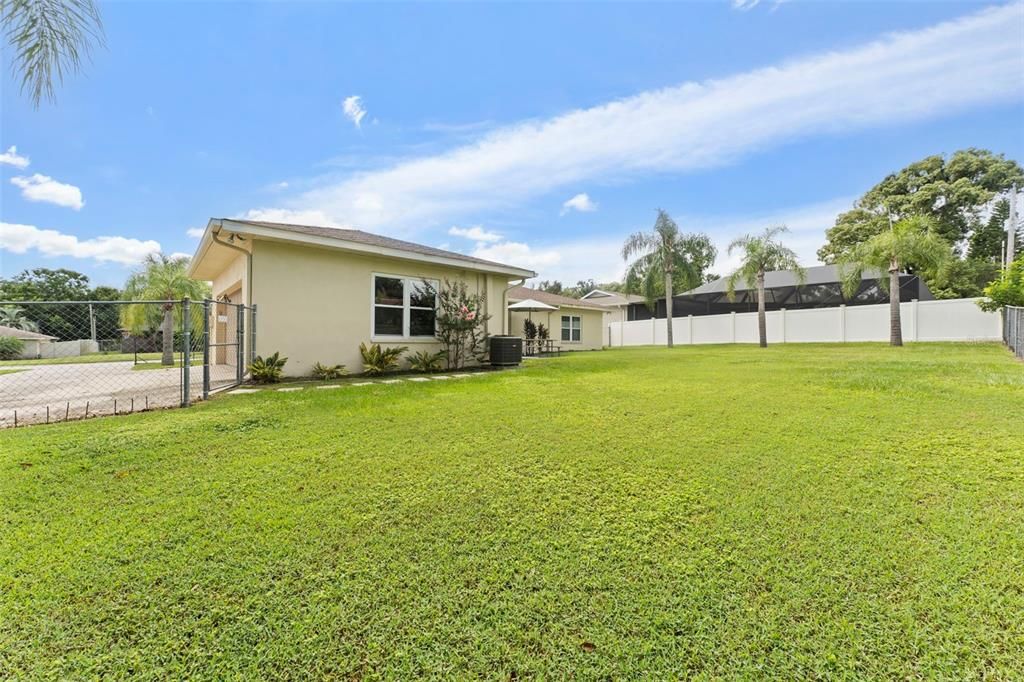 待售: $478,000 (4 贝兹, 2 浴室, 2527 平方英尺)