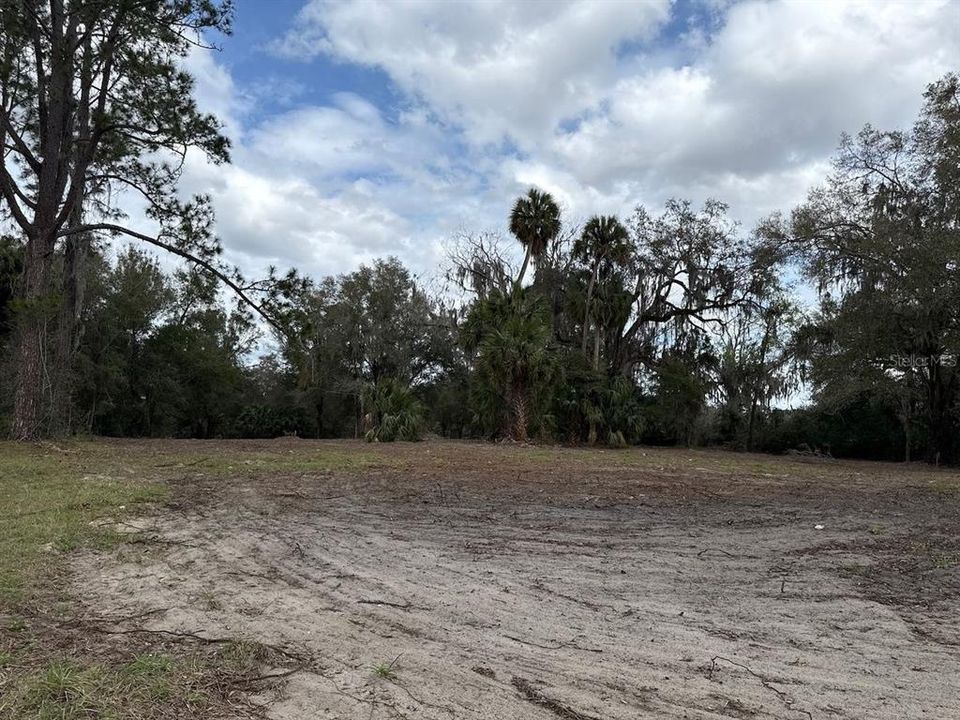 待售: $110,000 (3.05 acres)