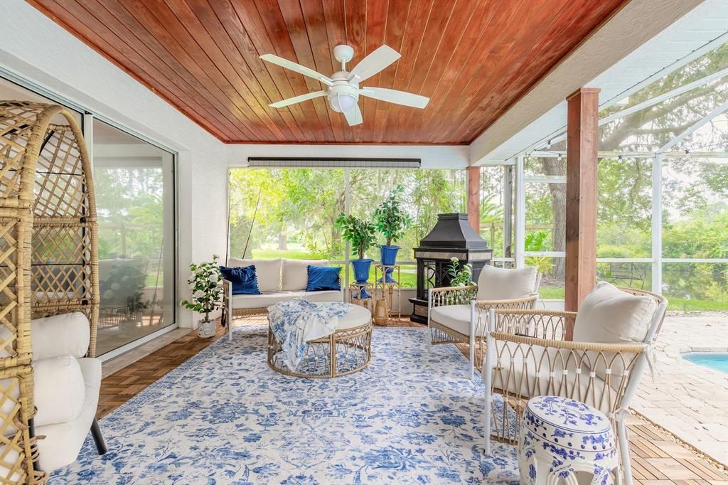 合同活跃: $439,900 (3 贝兹, 2 浴室, 1627 平方英尺)