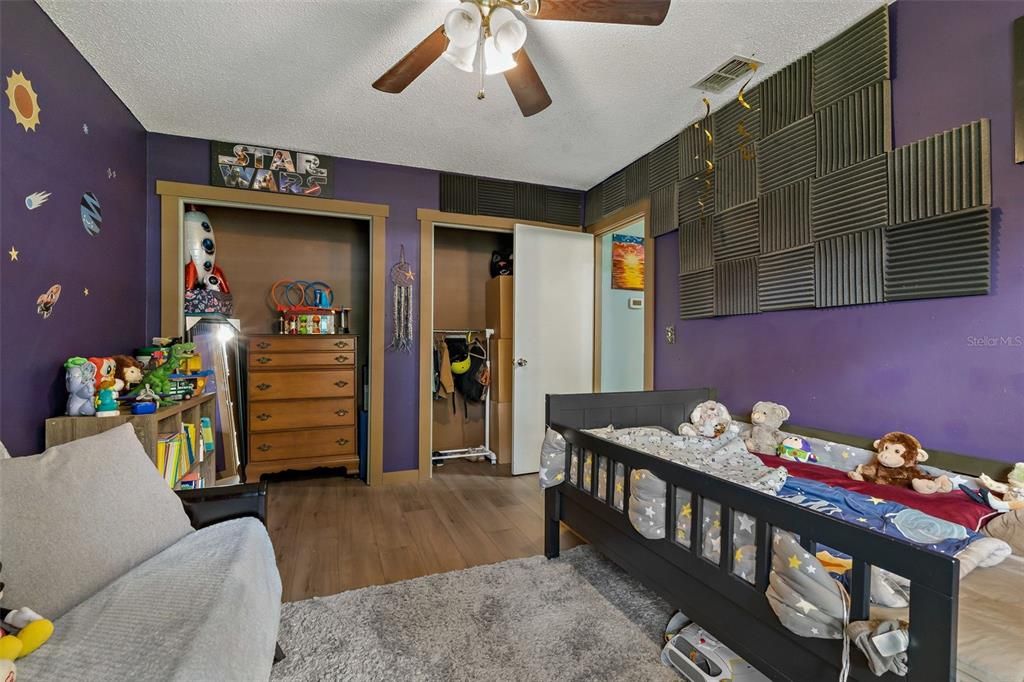 For Sale: $315,000 (2 beds, 2 baths, 1234 Square Feet)