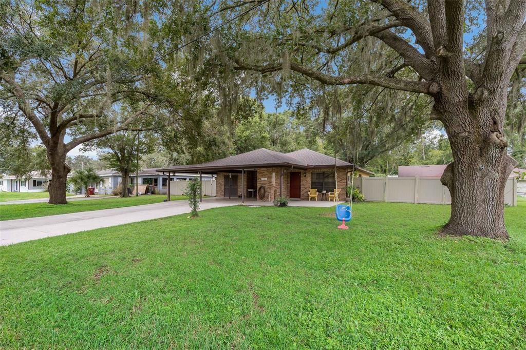 For Sale: $315,000 (2 beds, 2 baths, 1234 Square Feet)